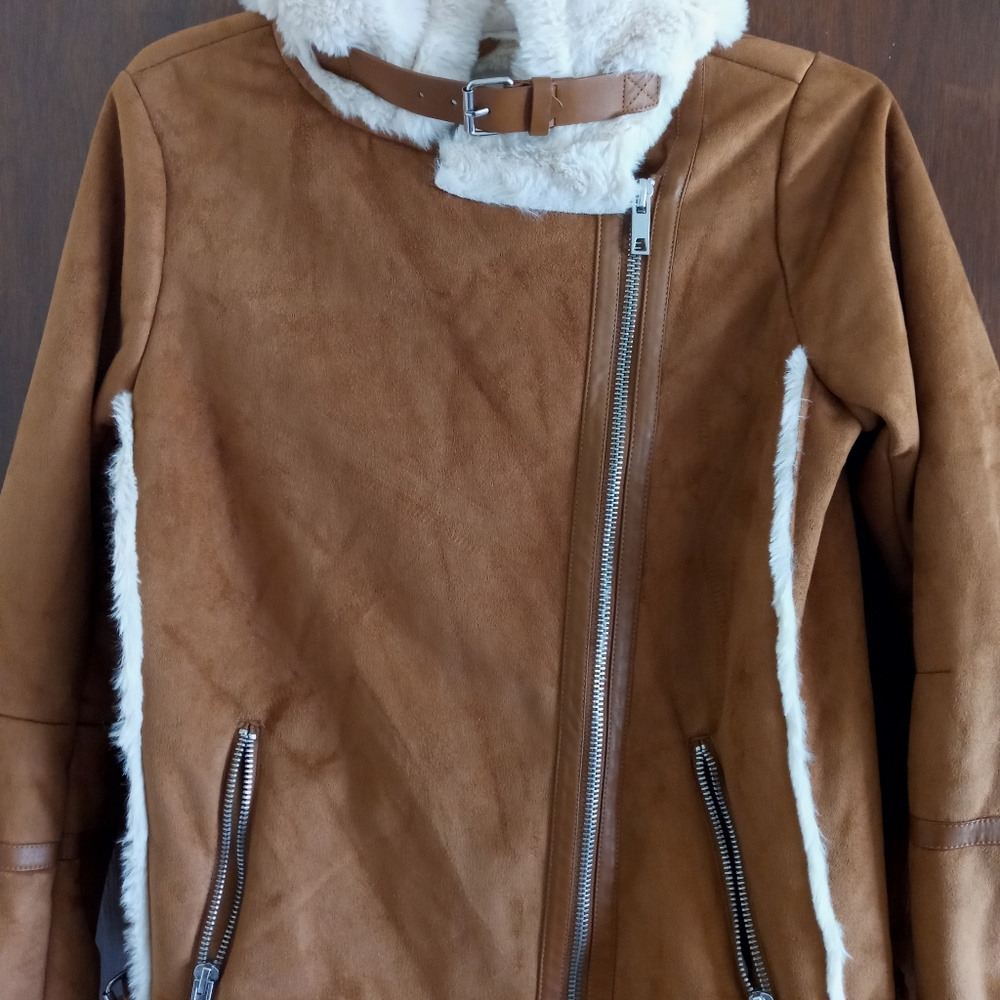 PULL BEAR COAT - Picture 3 of 9